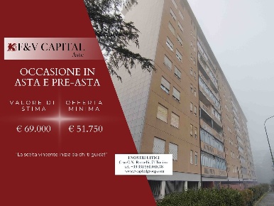 Foto Appartamento in Via Celeste Negarville, Torino di 85 m² con 4 locali
