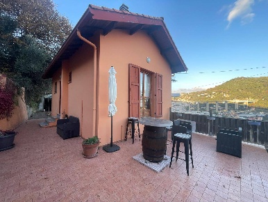 Foto Casa indipendente in Corso Repubblica (Strada Gantin), Camporosso