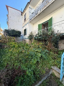 Foto Appartamento in via p menna, Domicella Centro di 70 m² con 3 locali