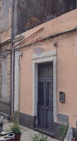 Foto Casa indipendente in Via Mulini a Vento, Catania Via delle Calcare