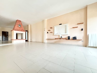 Foto Appartamento in via Lecce, Gallipoli Via Lecce, Ospedale di 260 m²