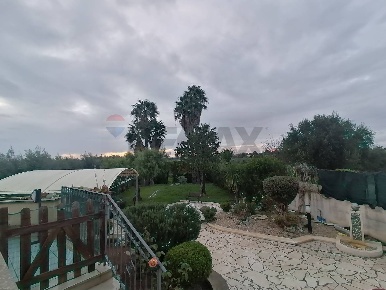 Foto Villa unifamiliare in via Saragat 47, Comiso Centro di 190 m²