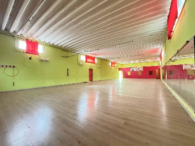 Foto Capannone industriale in via Italo Calvino, Lecce Caracci di 440 m²