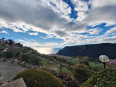 Foto Appartamento in Via Leon Pancaldo, Finale Ligure Centro di 50 m²