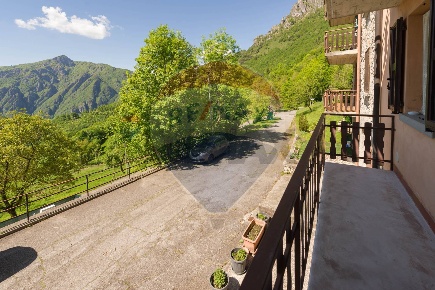 Foto Appartamento a Camerata Cornello di 81 m² con 3 locali in vendita