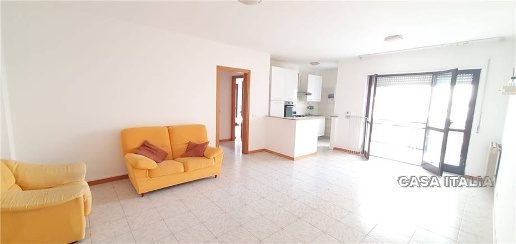 Foto Appartamento in Via DEL MARE, Lanciano Centro di 70 m² con 3 locali