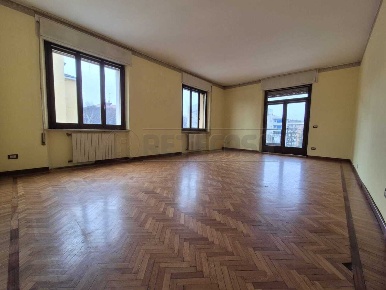 Foto Appartamento in Via dei Navaroli, Cremona Po di 132 m² con 4 locali
