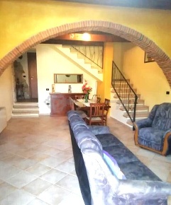 Foto Villa a schiera a Carbonia Centro di 120 m² con 5 locali in vendita