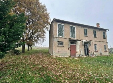 Foto Casa indipendente a Lugo di 312 m² con 11 locali in vendita