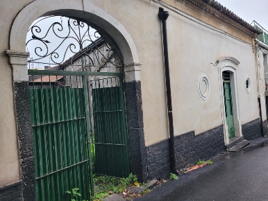 Foto Rustico in Via Cavour 39, Trecastagni con 1 locali in vendita