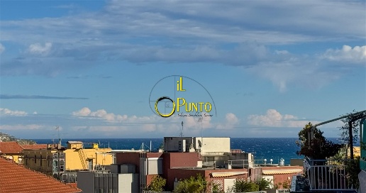 Foto Attico in via San Francesco, Sanremo Ospedale di 156 m² con 5 locali