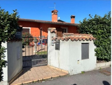 Foto Villa a schiera in Donatori Di sangue, Trenzano Centro di 170 m²