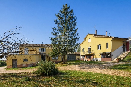 Foto Casa indipendente in Via San Terenzio, Vallefoglia di 415 m²