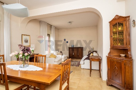 Foto Appartamento in via regina elena, Francavilla di Sicilia di 149 m²