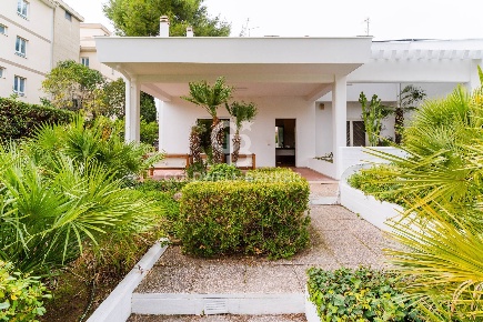 Foto Villa singola in Corso Alcide De Gasperi, Bari Carbonara di Bari