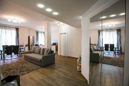 Foto Appartamento in VIA FRUA, Saronno di 126 m² con 4 locali in vendita