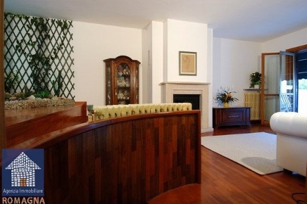 Foto Casa indipendente a Ravenna di 300 m² con 10 locali in vendita