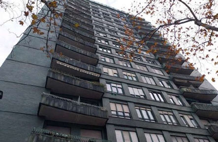 Foto Appartamento in Piazzale Biancamano, Milano Moscova di 99 m² all'asta