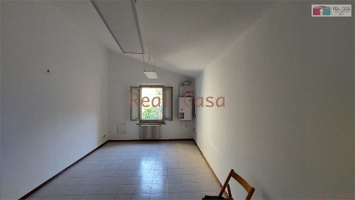 Foto Ufficio in Via Giardini  650, Modena Villaggio Zeta di 70 m²