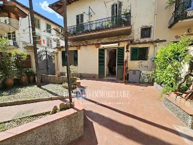 Foto Villa bifamiliare in SAN SALVI, Firenze Coverciano di 100 m²