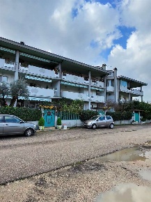 Foto Appartamento a Latina di 215 m² con 8 locali in vendita