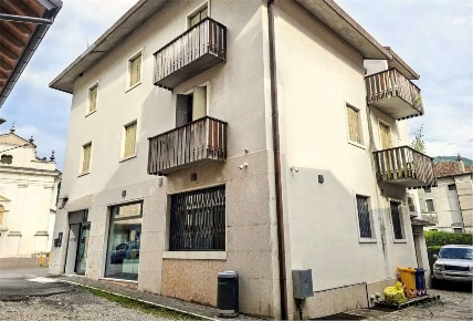 Foto Appartamento in Via Crociera, Arsiè Centro di 159 m² con 5 locali