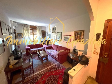 Foto Appartamento a Ventimiglia di 90 m² con 4 locali in vendita