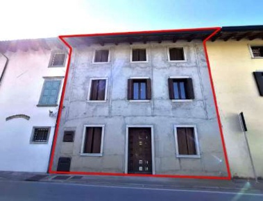 Foto Appartamento in Via Lavariano, Pavia di Udine di 187 m² con 8 locali
