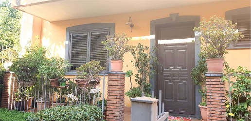 Foto Villa unifamiliare in Via Madonna della Libertà, Giarre di 270 m²