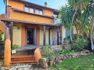 Foto Appartamento in Via dei Platani snc, Ardea di 74 m² con 5 locali