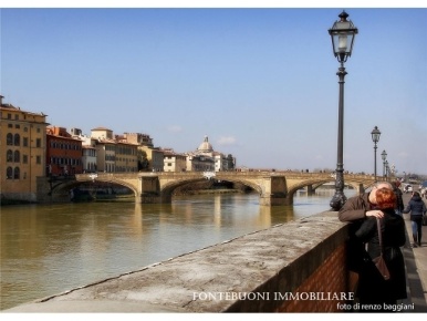 Foto Struttura turistica in PIAZZA SAN MARCO, Firenze di 350 m² in vendita