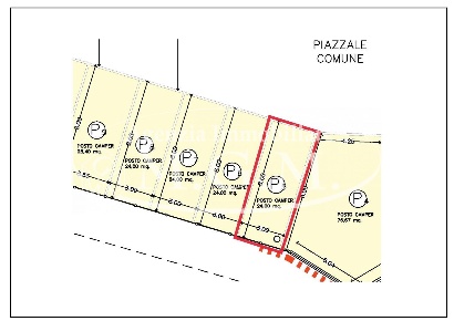Foto Box a Bientina Centro di 24 m² con 1 locali in vendita