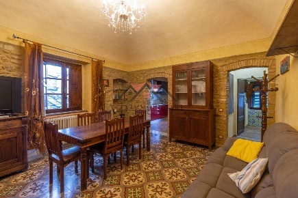 Foto Appartamento a Pomarance Centro di 100 m² con 4 locali in vendita