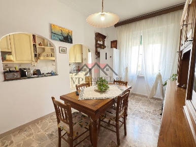 Foto Appartamento a Pomarance Centro di 108 m² con 5 locali in vendita