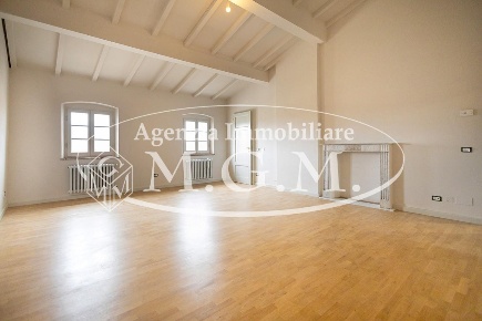 Foto Appartamento a Castelfranco di Sotto Orentano di 180 m² con 5 locali