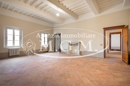Foto Appartamento a Castelfranco di Sotto Orentano di 185 m² con 6 locali