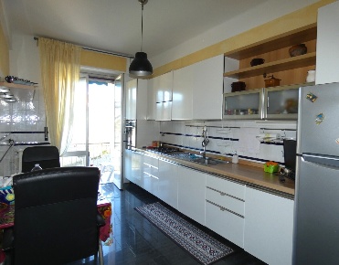 Foto Appartamento in Via Brigata Salerno, Genova Quarto di 97 m² in vendita