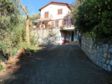 Foto Villa singola in Cadeberta, Castellaro di 200 m² in vendita