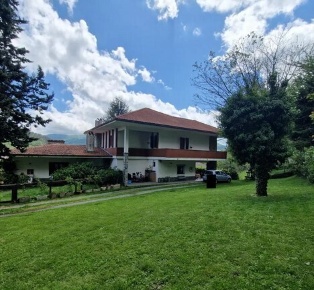 Foto Villa unifamiliare in Via alla Mora 18, Calizzano Centro di 491 m²