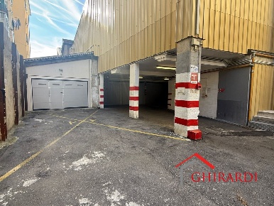 Foto Posti auto in VIA SOLIMAN, Genova Sestri Ponente di 16 m² con 1 locali