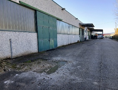 Foto Capannone industriale a Terni di 178 m² con 1 locali in vendita