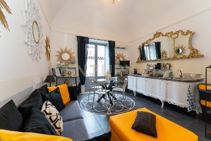 Foto Appartamento in Via Transito 14, Catania Centro Storico di 100 m²