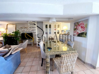 Foto Appartamento in Viale Martano, Tarquinia Marina Velca di 75 m²