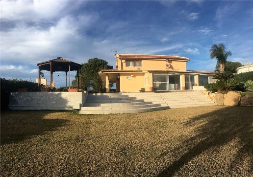casa indipendente in vendita a Siracusa in zona Isola / Plemmirio
