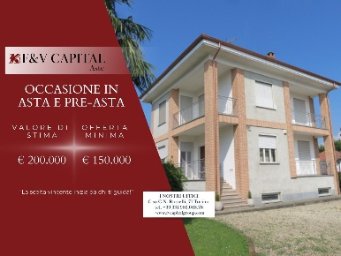 Foto Villa unifamiliare in Via Torino, Scalenghe Centro di 240 m²