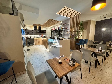 Foto Bar a Verona Stadio di 100 m² con 2 locali in vendita