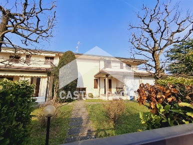 Foto Appartamento in VIA GIULIO CESARE, Desenzano del Garda Rivoltella