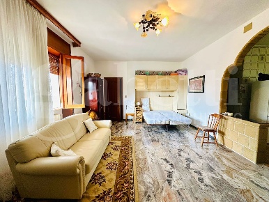 Foto Casa indipendente a Alliste Felline di 335 m² con 10 locali in vendita