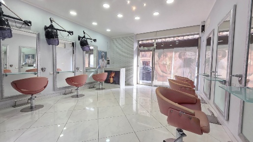 Foto Negozio in Via Antonino Cumbo Borgia SNC, Milazzo Centro di 45 m²