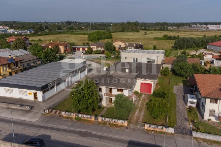 Foto Casa indipendente in Via Matteotti 8, Gruaro Sega Malcanton di 320 m²